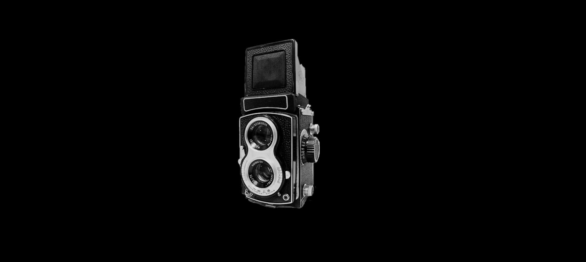 Twin lens camera